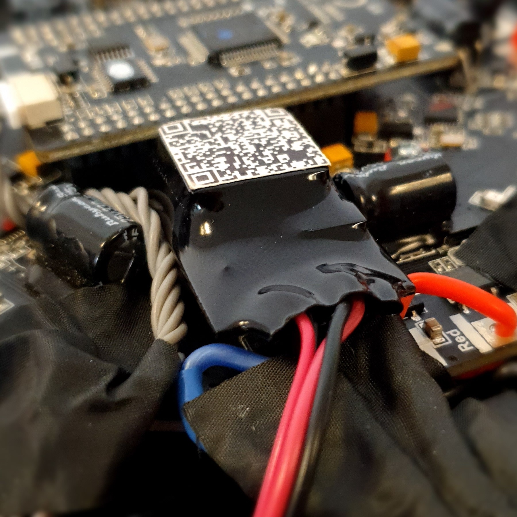 Balise de signalisation drone intégrable