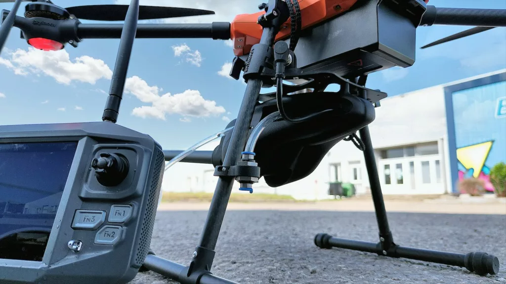 demo drone de pulvérisation et sa télécommande